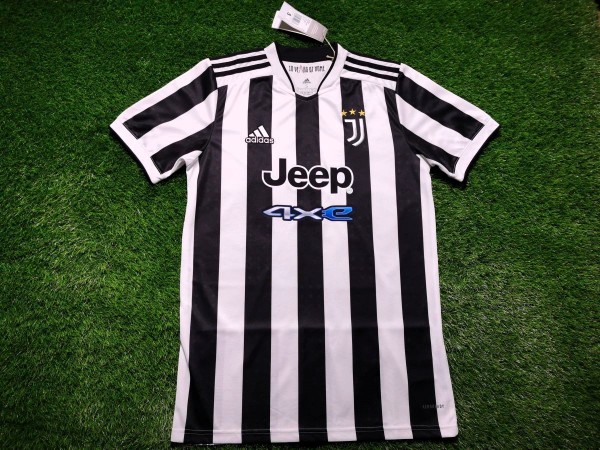 Juventus 2021/22 Home