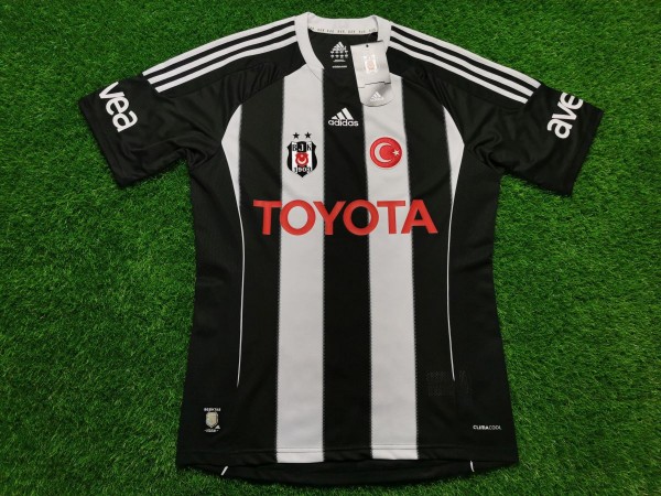 Besiktas 2011/12 Away